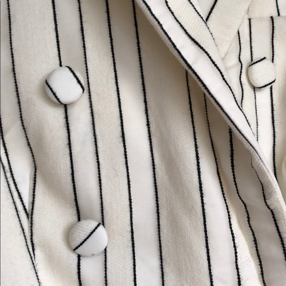 Blazer - Picture 2 of 6